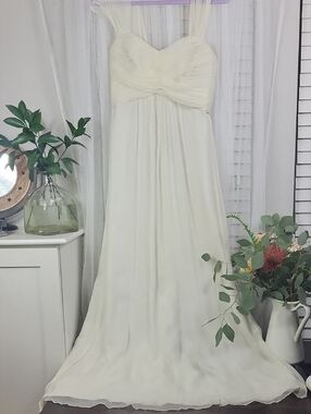 AMDALE silk off White Chiffon Empire-Waist Maxi Dress. Size 8